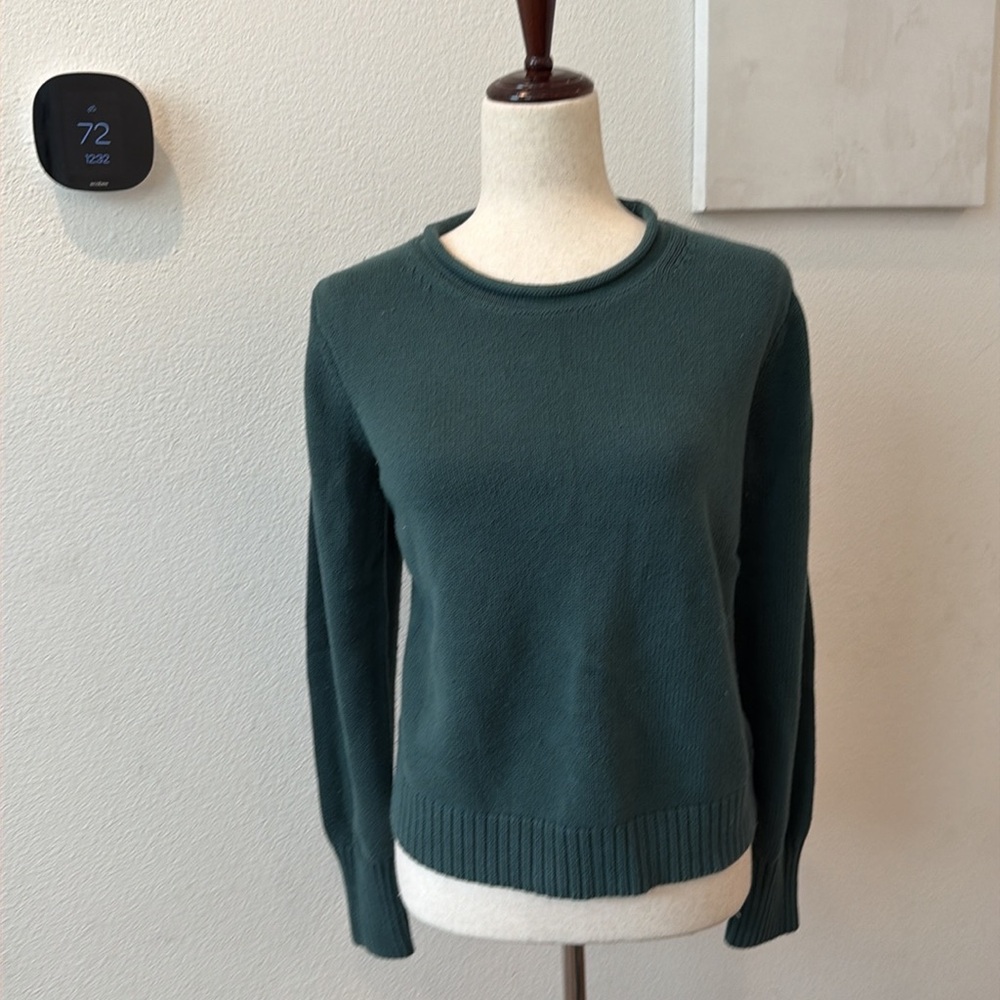 GAP Women's Crewneck Sweater in Deep Green